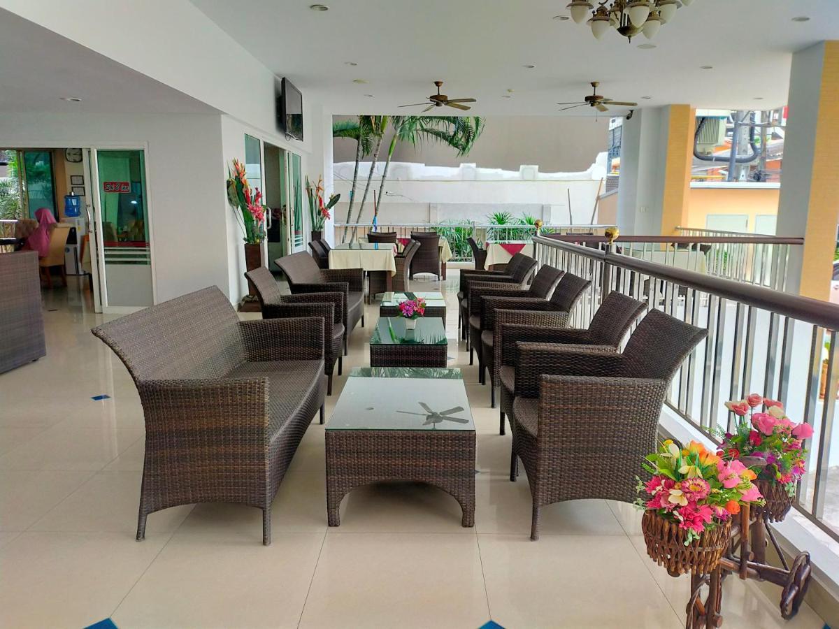 Soi2Inn Pattaya Buitenkant foto